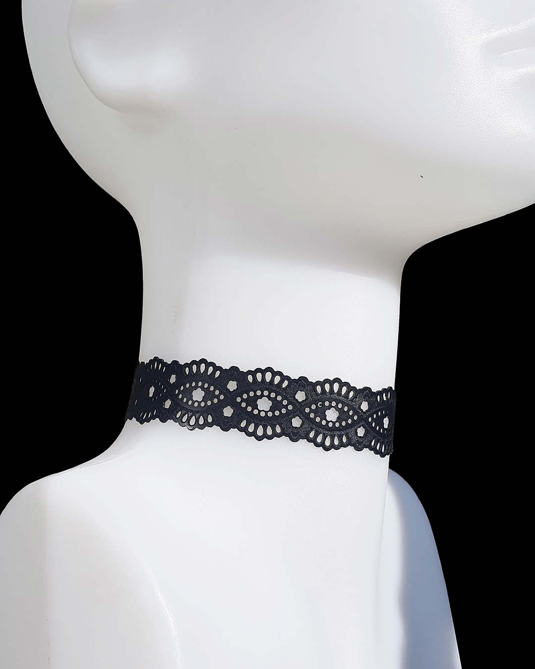 Nightshade Choker